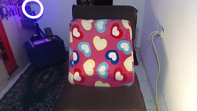 Snapshot of Milf_Valeria chatting on 09/22/25, 02:52 Milf Valeria online show from 09/22/25, 02:52