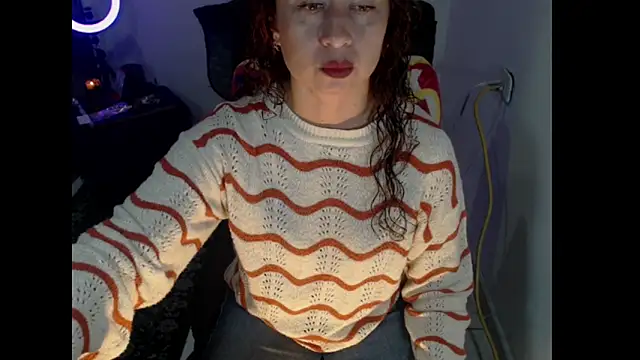 Snapshot of Milf_Valeria chatting on 10/15/25, 02:06 Milf Valeria online show from 10/15/25, 02:06