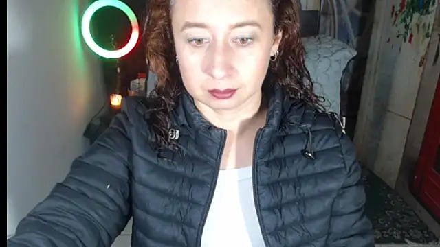 Milf Valeria online show from 11/06/25, 02:18