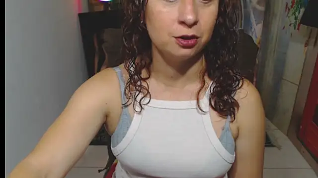 Milf Valeria online show from 11/26/25, 04:08