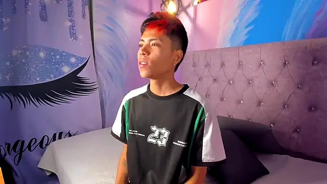 MaxiWildd online show from 10/15/25, 12:49