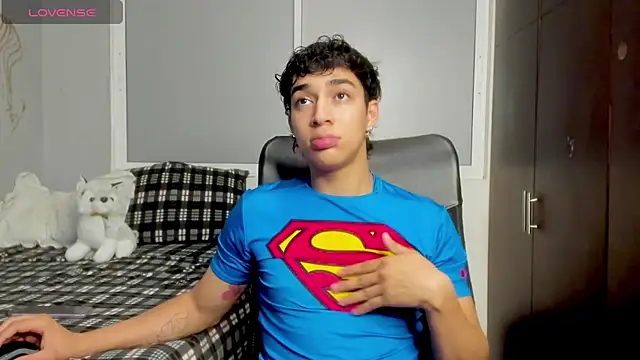 Snapshot of Noxx_starkK chatting on 11/27/25, 05:09 Noxx starkK online show from 11/27/25, 05:09