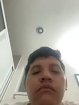 michael877675 online show from 12/04/25, 12:25