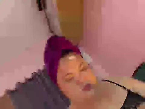 Snapshot of fallen_angel08 chatting on 09/17/25, 11:45 fallen angel08 online show from 09/17/25, 11:45