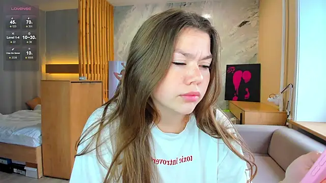 miss bubbles  online show from 09/13/25, 12:54