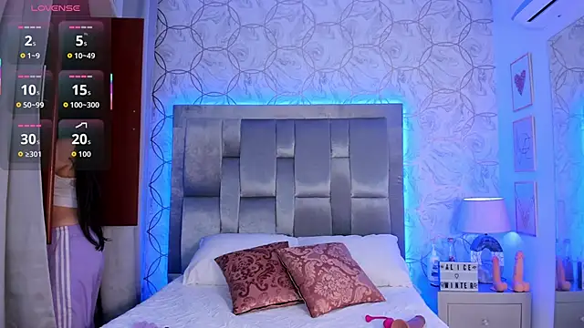 AlliceWinter online show from 10/13/25, 11:10