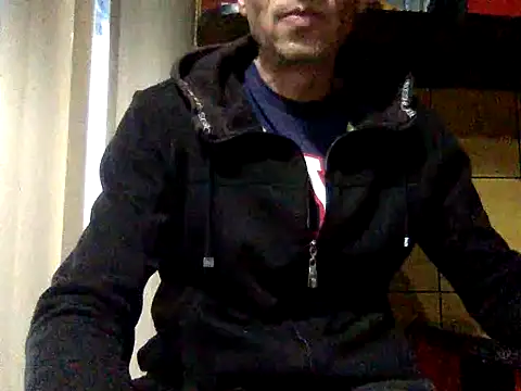 Snapshot of adiluci1 chatting on 10/12/25, 01:54 adiluci1 online show from 10/12/25, 01:54