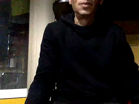 Snapshot of adiluci1 chatting on 10/26/25, 02:50 adiluci1 online show from 10/26/25, 02:50