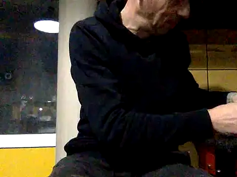 adiluci1 online show from 11/30/25, 02:59