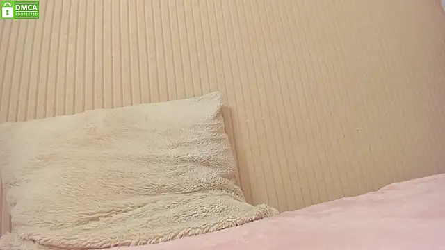 Snapshot of Mia_Miss_Sensual chatting on 10/16/25, 12:33 Mia Miss Sensual online show from 10/16/25, 12:33