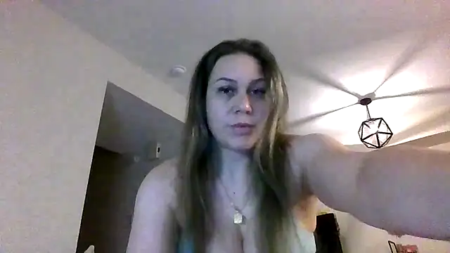 Snapshot of thedevinemama chatting on 06/13/26, 03:26 thedevinemama online show from 06/13/26, 03:26