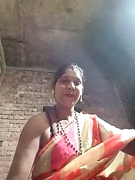 Snapshot of Savita992 chatting on 09/19/25, 03:45 Savita992 online show from 09/19/25, 03:45