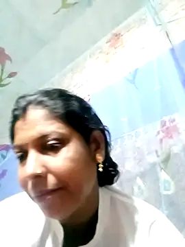 Snapshot of Savita992 chatting on 11/04/25, 09:47 Savita992 online show from 11/04/25, 09:47