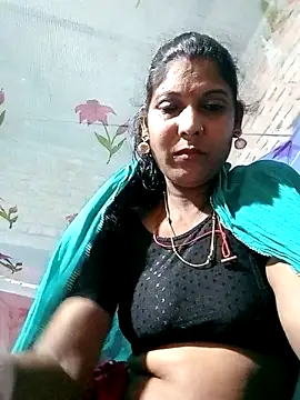 Snapshot of Savita992 chatting on 11/09/25, 03:21 Savita992 online show from 11/09/25, 03:21