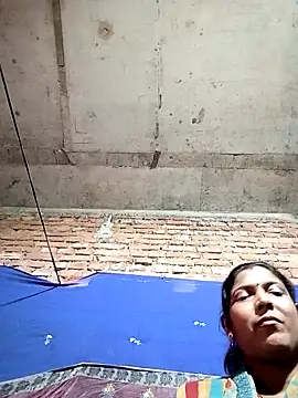 Snapshot of Savita992 chatting on 11/13/25, 07:29 Savita992 online show from 11/13/25, 07:29