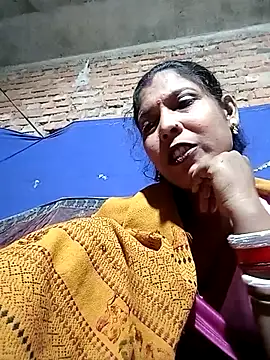 Snapshot of Savita992 chatting on 11/21/25, 07:23 Savita992 online show from 11/21/25, 07:23