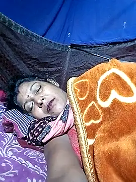 Snapshot of Savita992 chatting on 12/03/25, 09:02 Savita992 online show from 12/03/25, 09:02