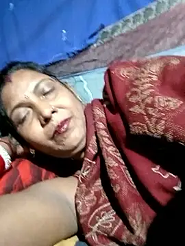 Snapshot of Savita992 chatting on 02/01/26, 07:23 Savita992 online show from 02/01/26, 07:23
