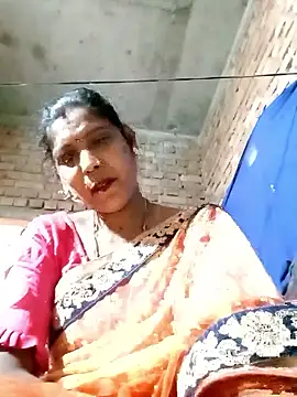 Snapshot of Savita992 chatting on 02/02/26, 08:13 Savita992 online show from 02/02/26, 08:13
