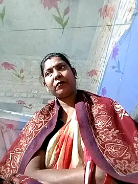 Snapshot of Savita992 chatting on 02/14/26, 06:15 Savita992 online show from 02/14/26, 06:15