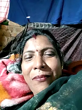 Snapshot of Savita992 chatting on 02/25/26, 11:53 Savita992 online show from 02/25/26, 11:53