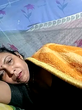 Snapshot of Savita992 chatting on 02/25/26, 11:58 Savita992 online show from 02/25/26, 11:58