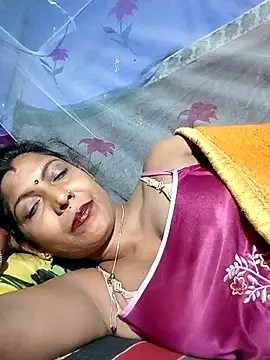 Snapshot of Savita992 chatting on 02/28/26, 08:21 Savita992 online show from 02/28/26, 08:21