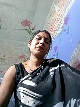 Snapshot of Savita992 chatting on 03/02/26, 06:26 Savita992 online show from 03/02/26, 06:26