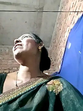 Snapshot of Savita992 chatting on 03/03/26, 07:36 Savita992 online show from 03/03/26, 07:36