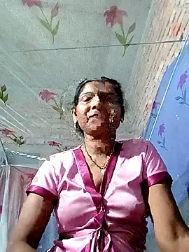 Snapshot of Savita992 chatting on 03/09/26, 06:23 Savita992 online show from 03/09/26, 06:23
