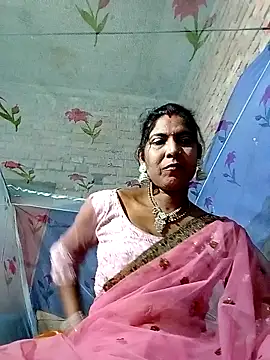 Snapshot of Savita992 chatting on 03/10/26, 05:51 Savita992 online show from 03/10/26, 05:51