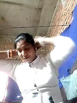 Snapshot of Savita992 chatting on 03/17/26, 08:50 Savita992 online show from 03/17/26, 08:50