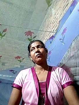 Snapshot of Savita992 chatting on 03/24/26, 06:46 Savita992 online show from 03/24/26, 06:46
