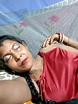 Snapshot of Savita992 chatting on 03/26/26, 07:19 Savita992 online show from 03/26/26, 07:19