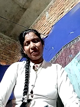 Snapshot of Savita992 chatting on 04/03/26, 11:19 Savita992 online show from 04/03/26, 11:19
