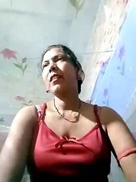 Snapshot of Savita992 chatting on 04/05/26, 07:00 Savita992 online show from 04/05/26, 07:00