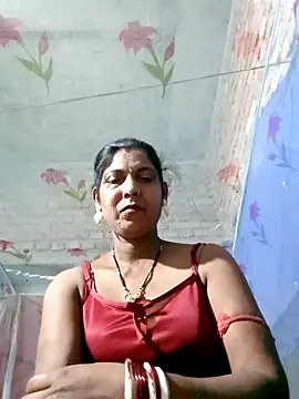 Snapshot of Savita992 chatting on 04/08/26, 07:14 Savita992 online show from 04/08/26, 07:14