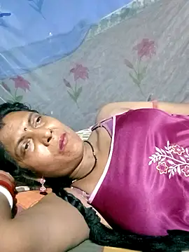 Snapshot of Savita992 chatting on 04/14/26, 07:09 Savita992 online show from 04/14/26, 07:09
