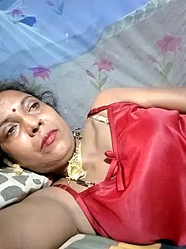 Snapshot of Savita992 chatting on 04/17/26, 01:08 Savita992 online show from 04/17/26, 01:08