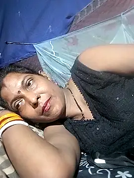 Snapshot of Savita992 chatting on 04/20/26, 07:55 Savita992 online show from 04/20/26, 07:55