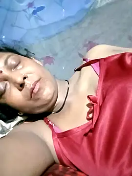 Snapshot of Savita992 chatting on 04/23/26, 08:33 Savita992 online show from 04/23/26, 08:33
