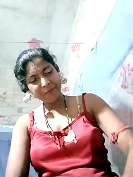 Snapshot of Savita992 chatting on 05/11/26, 07:33 Savita992 online show from 05/11/26, 07:33