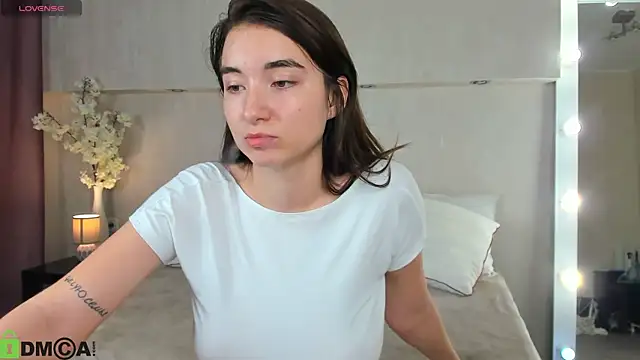 Adelina Bliss online show from 06/12/26, 09:30