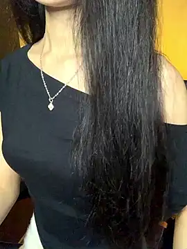Nhinhi18 online show from 06/12/26, 03:33
