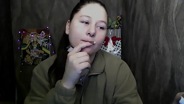 Snapshot of Linda_S_ chatting on 11/24/25, 03:56 Linda S online show from 11/24/25, 03:56