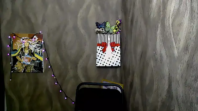 Snapshot of Linda_S_ chatting on 12/02/25, 11:59 Linda S online show from 12/02/25, 11:59