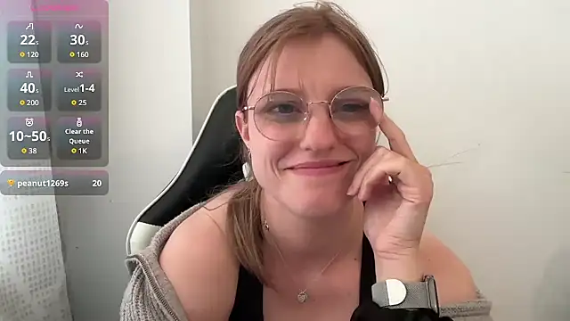 BustyKellyXXX online show from 06/10/26, 03:00