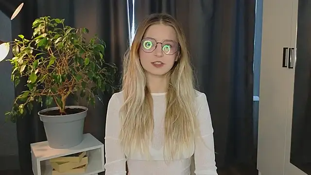 Snapshot of zegoii chatting on 09/14/25, 01:21 zegoii online show from 09/14/25, 01:21