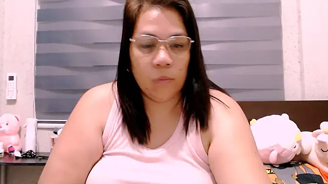 Snapshot of Saint_flowerxxx chatting on 09/21/25, 02:29 Saint flowerxxx online show from 09/21/25, 02:29