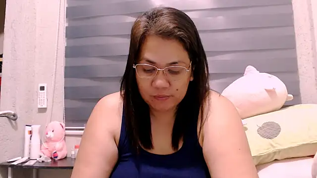 Snapshot of Saint_flowerxxx chatting on 10/16/25, 04:30 Saint flowerxxx online show from 10/16/25, 04:30